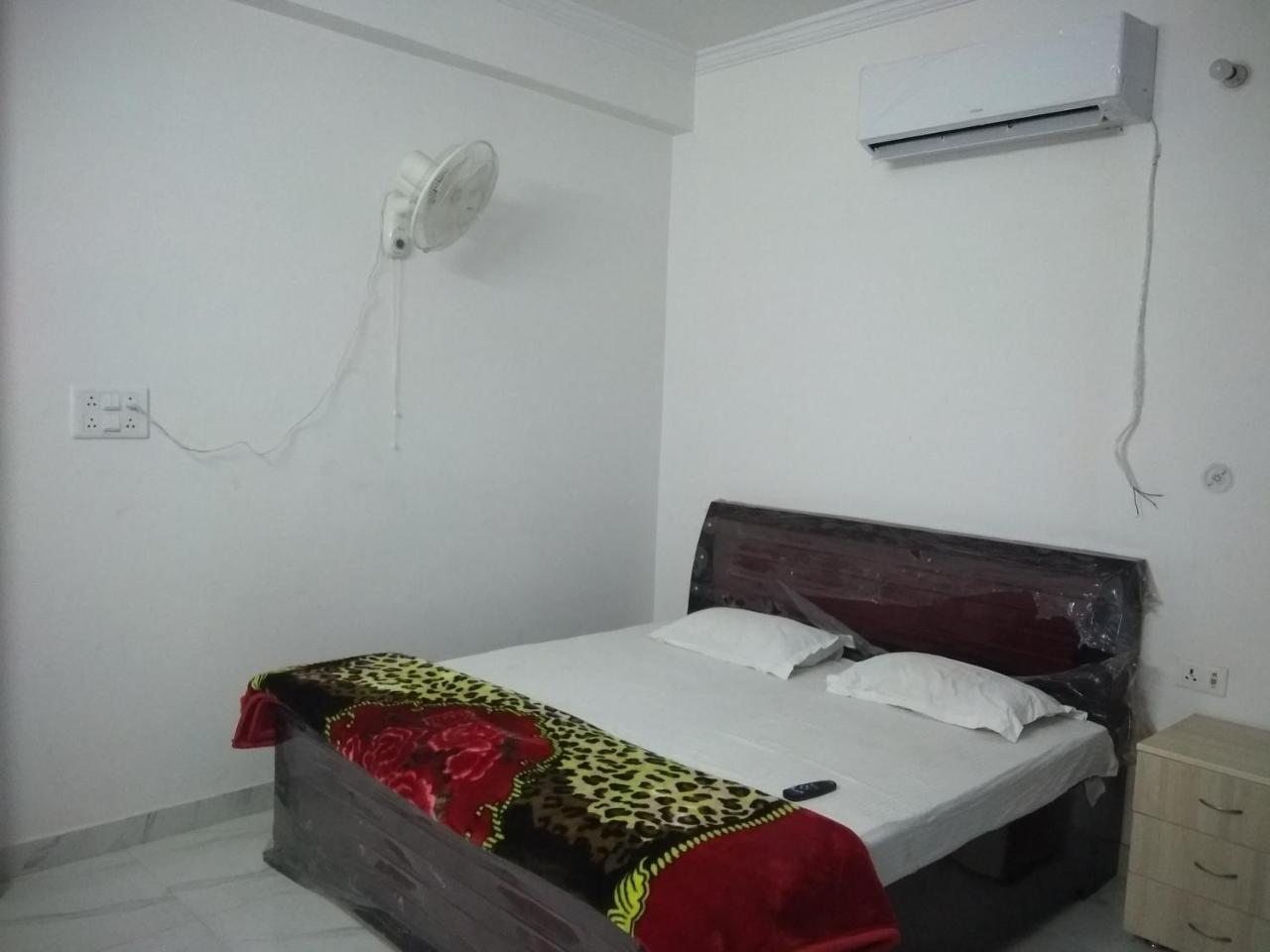 Pardhan Guest House Bāra Banki Buitenkant foto